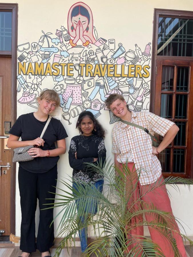 Hashtag Traveler'S Hostel Lucknow Buitenkant foto